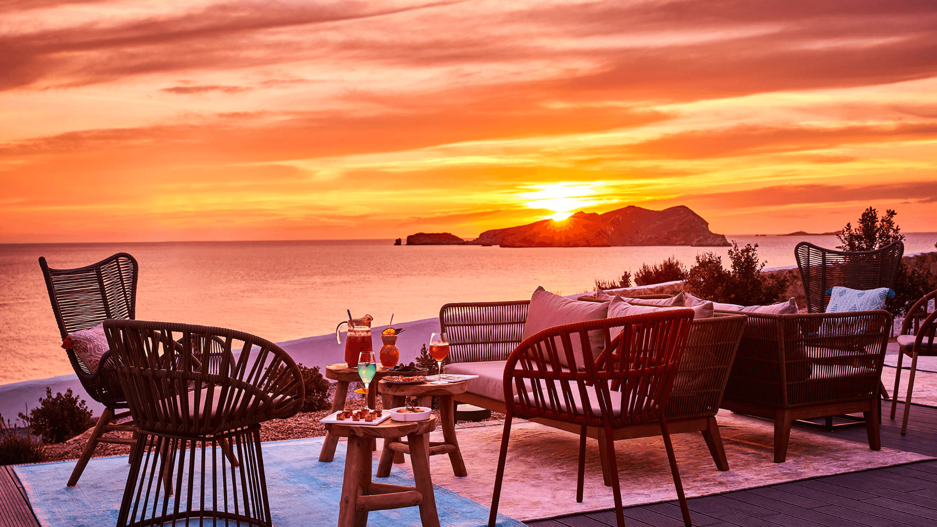 Travel Ibiza 2023 - Ultimate Guide