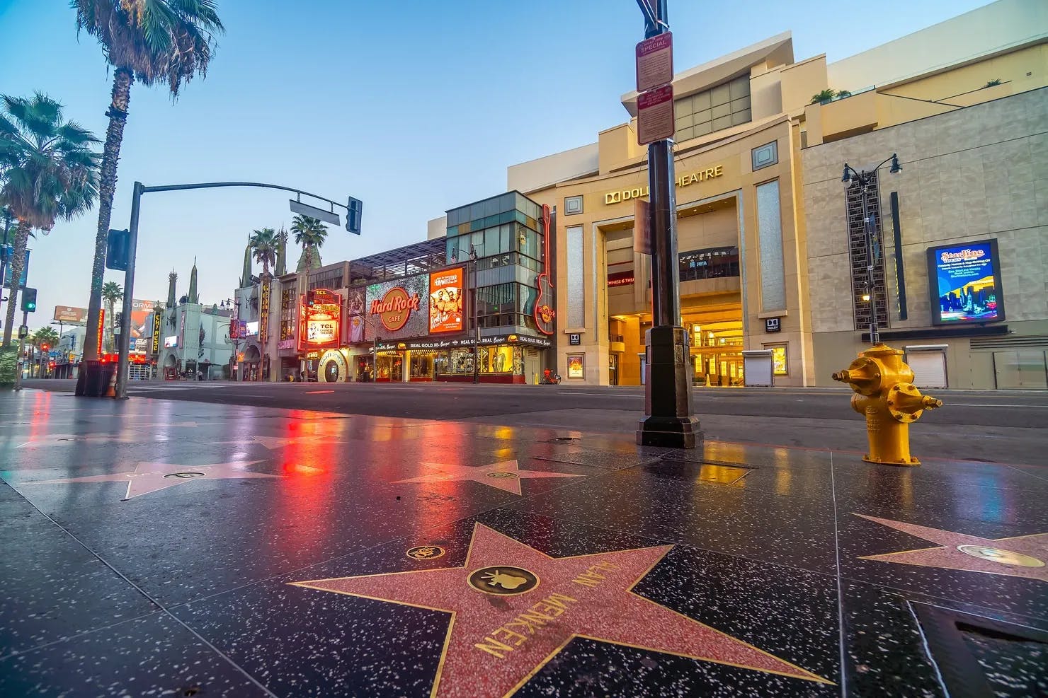 After checking out this attraction for yourself, it’s hard not to feel like you’ve been duped by the allure of celebrity culture. Los Angeles has a lot to offer the savvy traveler, but it’s also riddled with tourist traps. The Walk of Fame feels like the linchpin in the Oso, satisfying for Fey of sights and sounds that Hollywood Boulevard offers. They draw a bunch of celebrity names etched on the sidewalk. It’s an underwhelming way to try and feel a close connection to your favorite stars, but don’t worry... You’re sure to feel overwhelmed by the street performers, souvenir shops, vendors, and tour guides who’ve set up shop there. 