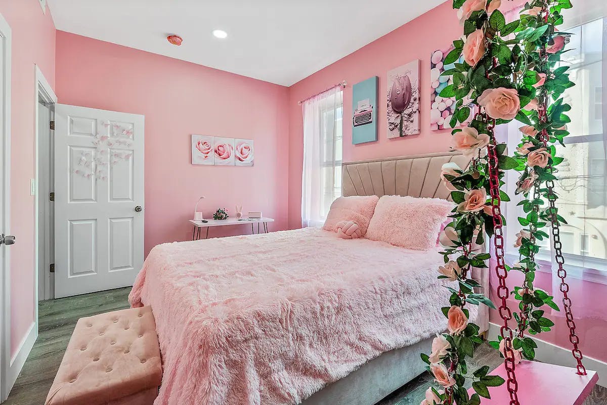 Pretty in Pink Custom Unit - Barbie inspired Airbnb rentals RatePunk