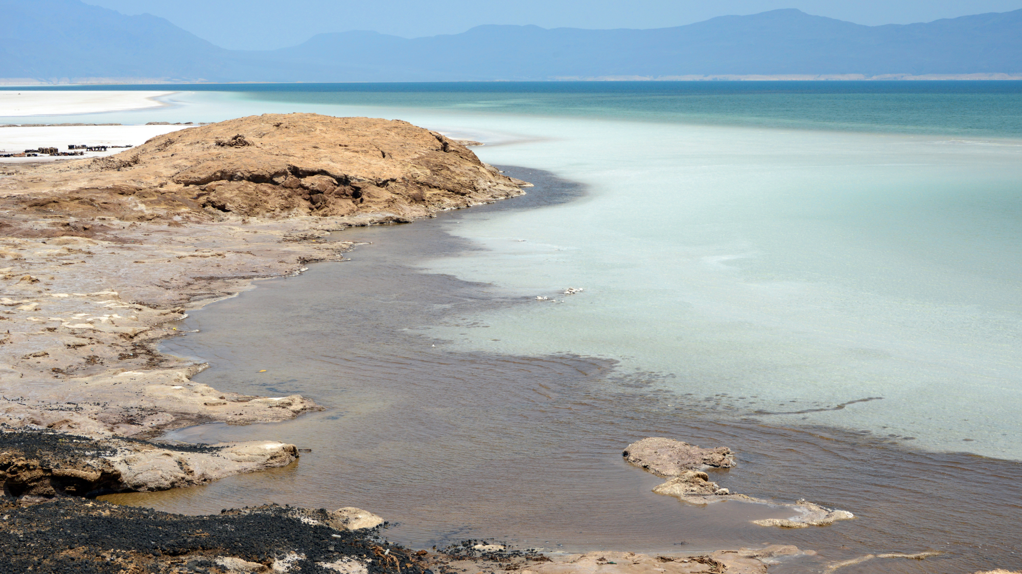 salt water lake in Djibouti