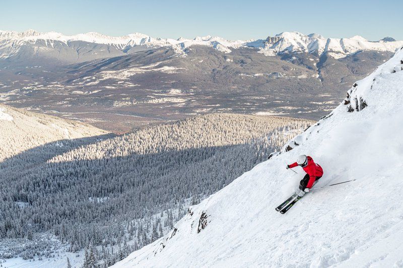 Jasper Ski Resort- one of the best ski resorts in Canada Ratepunk