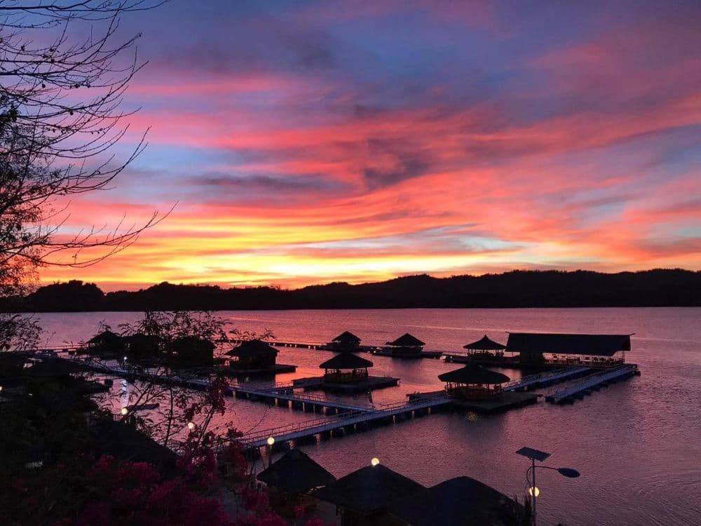 10 Top Overwater Bungalows in Philippines 2023 | Ratepunk