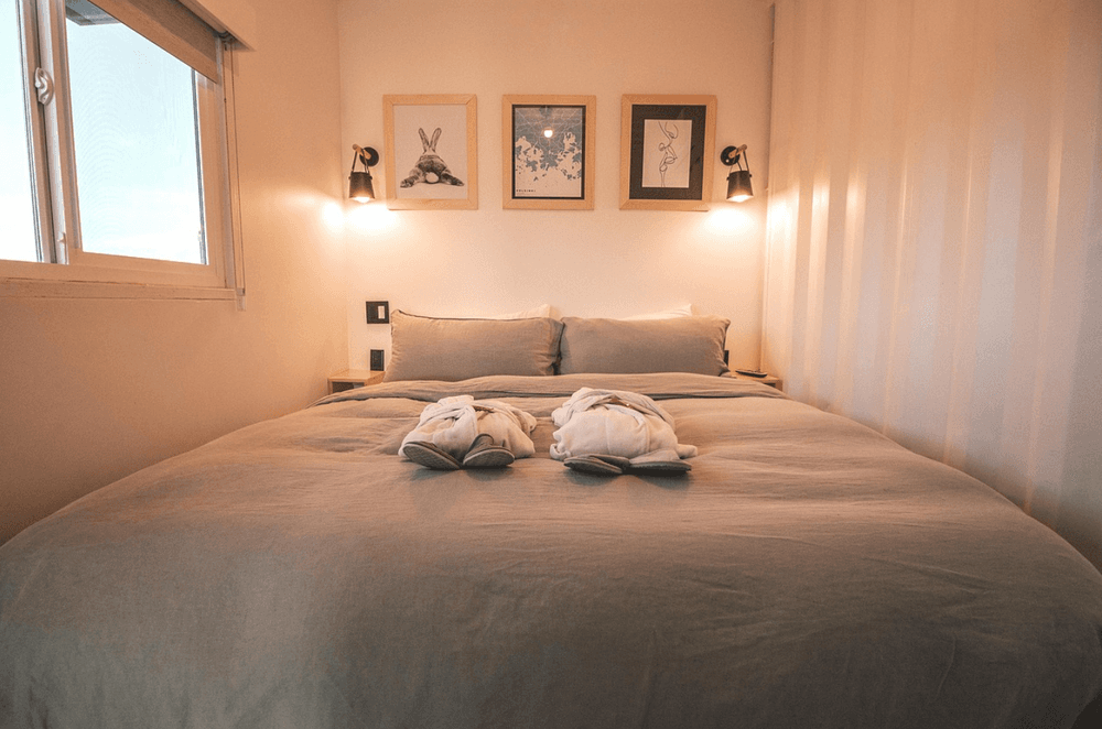 Booking.com Flights vs RatePunk: Which Finds Better Deals?