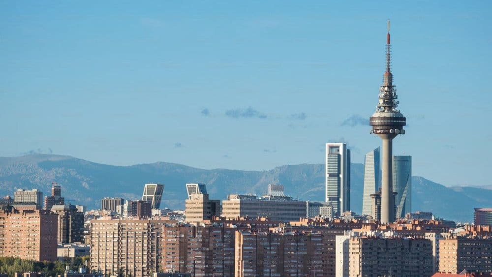 How to Optimize Airfare Costs for Your Trip from Minneapolis to Madrid