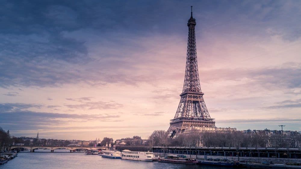 Best Website to Book Cheap Flights to France