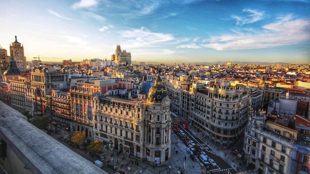 Cheap Flights to Spain in 2027: 11 Sites and Booking Tips