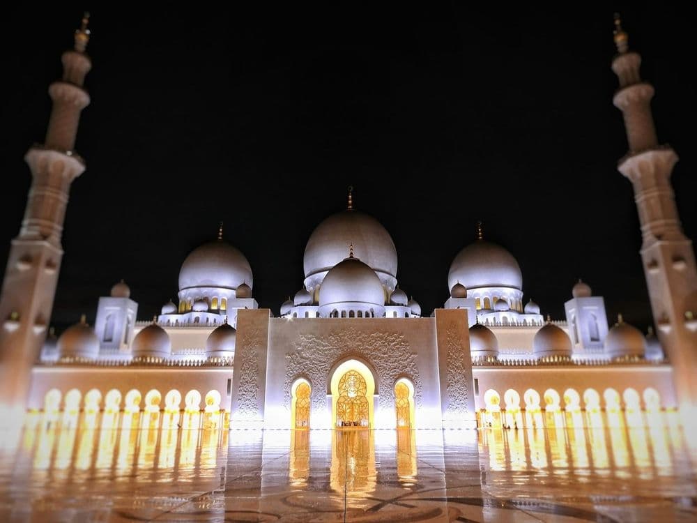 Best 25 Hotels near Abu Dhabi Grand Mosque – 2025 Edition