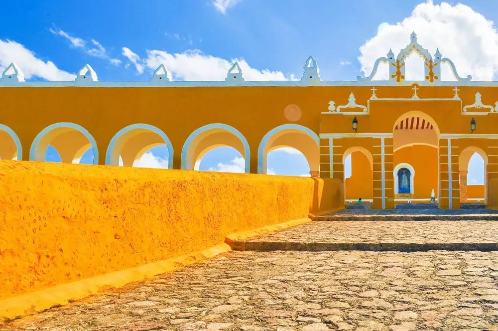 Discovering La Ciudad Amarilla - The Yellow City: A Guide to Izamal, Mexico