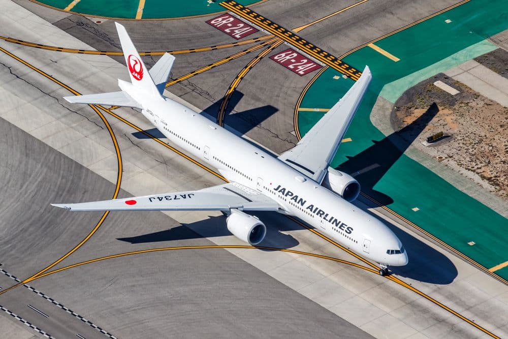Japan Airlines vs Singapore Airlines : Which One is Better?