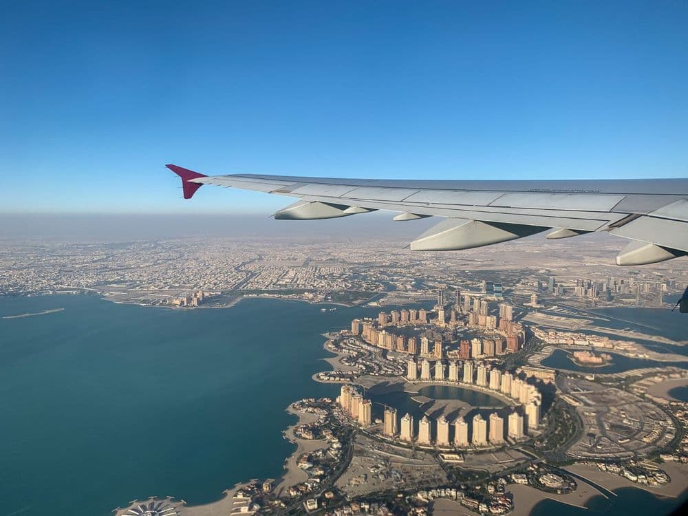 Qatar vs Etihad: Cabins, Hubs and Loyalty in 2026