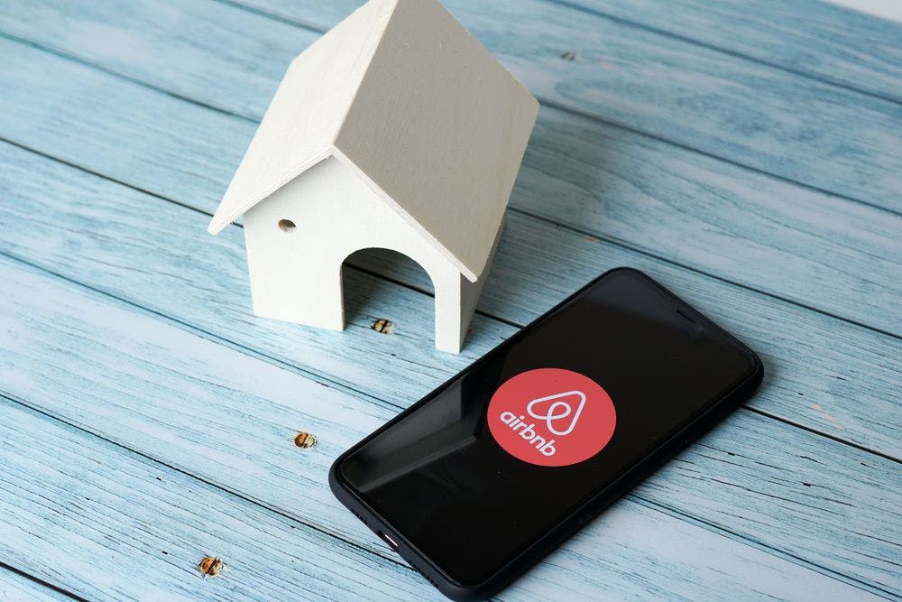 What's an Airbnb? How Airbnb Works? 