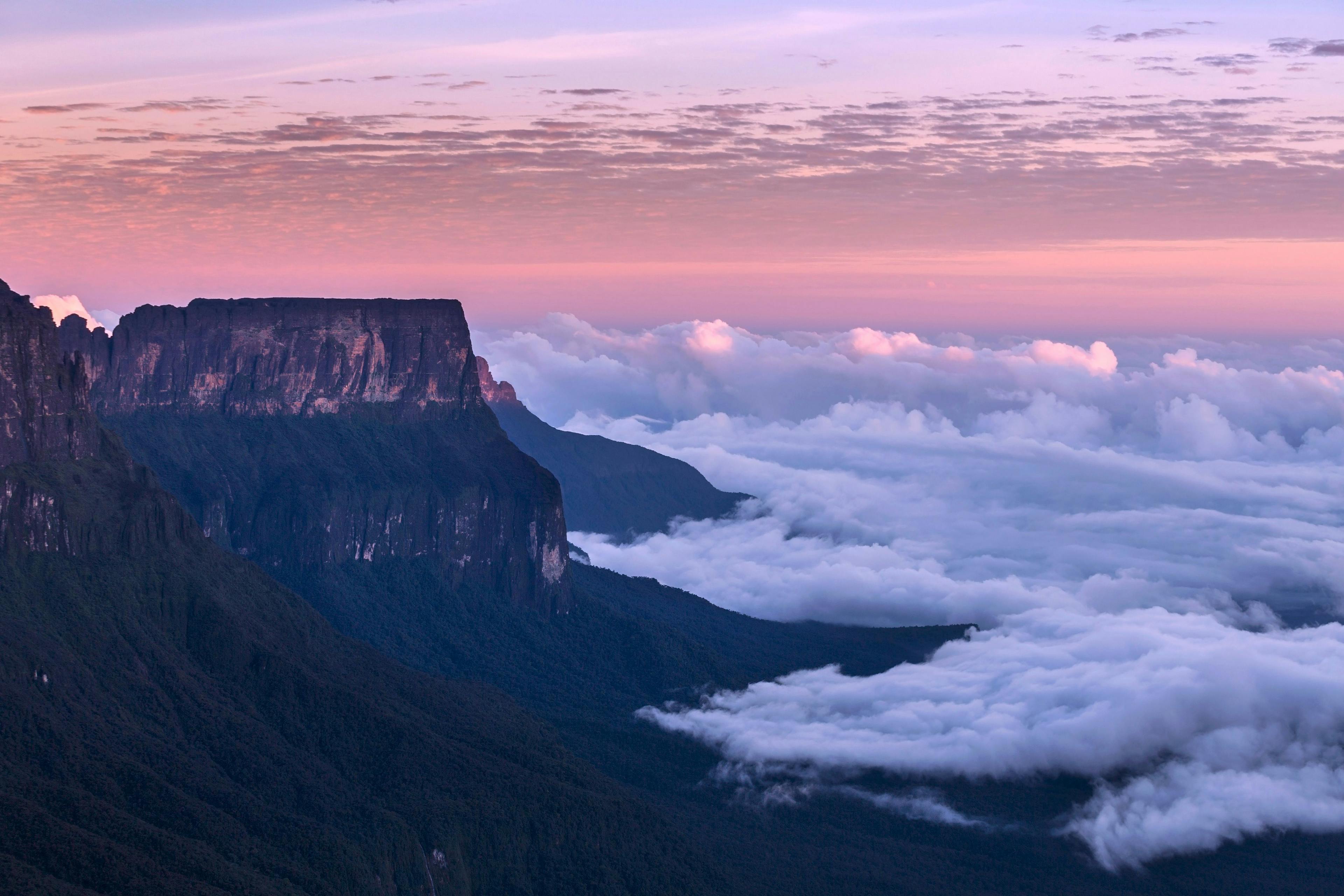 Earth's Most Breathtaking Natural Wonders - Mount Roraima - RatePunk
