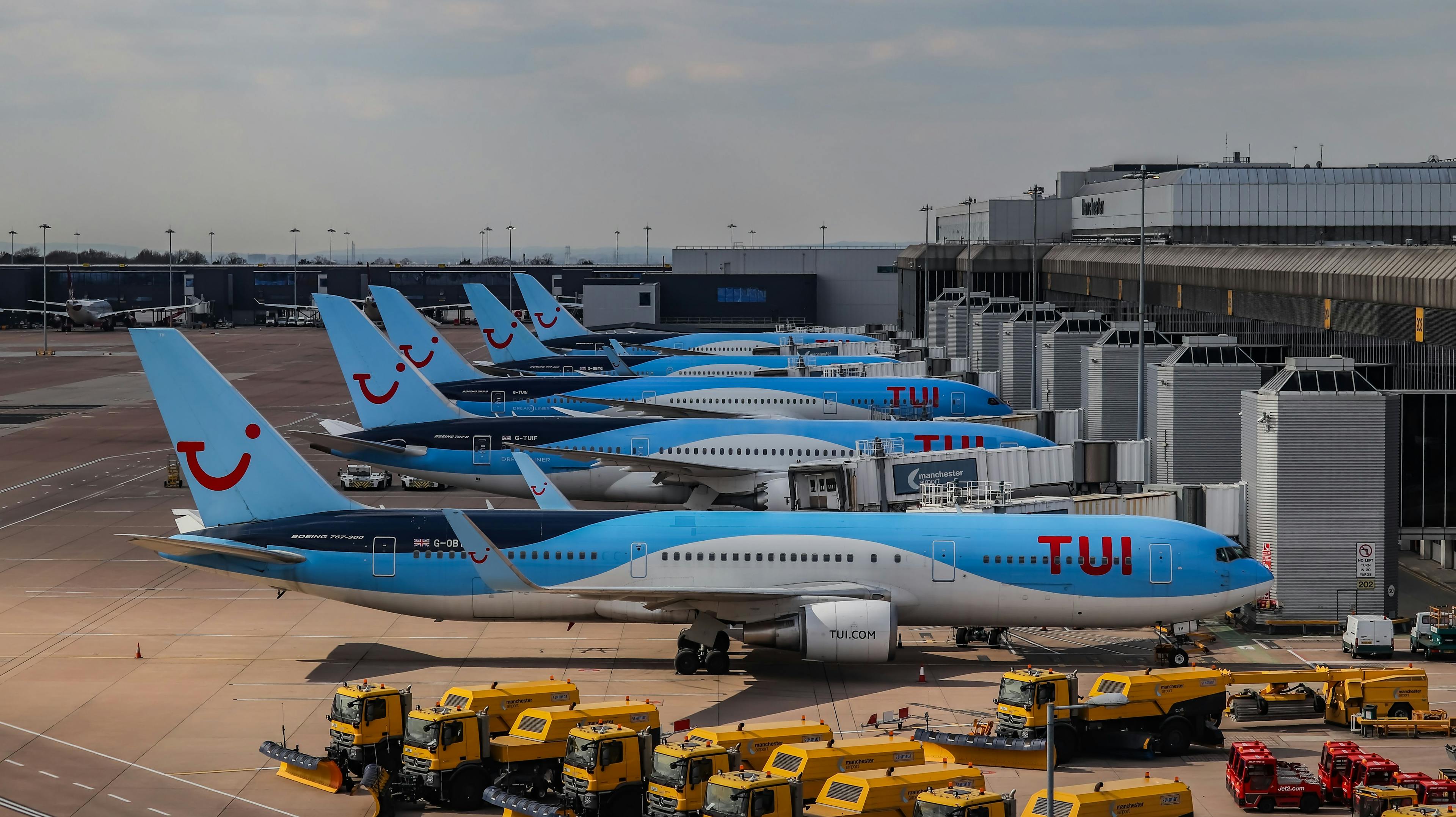 Europe’s Budget-Friendly Airlines You Need to Know - TUI - UK Europe - low-budget airlines - ratepunk