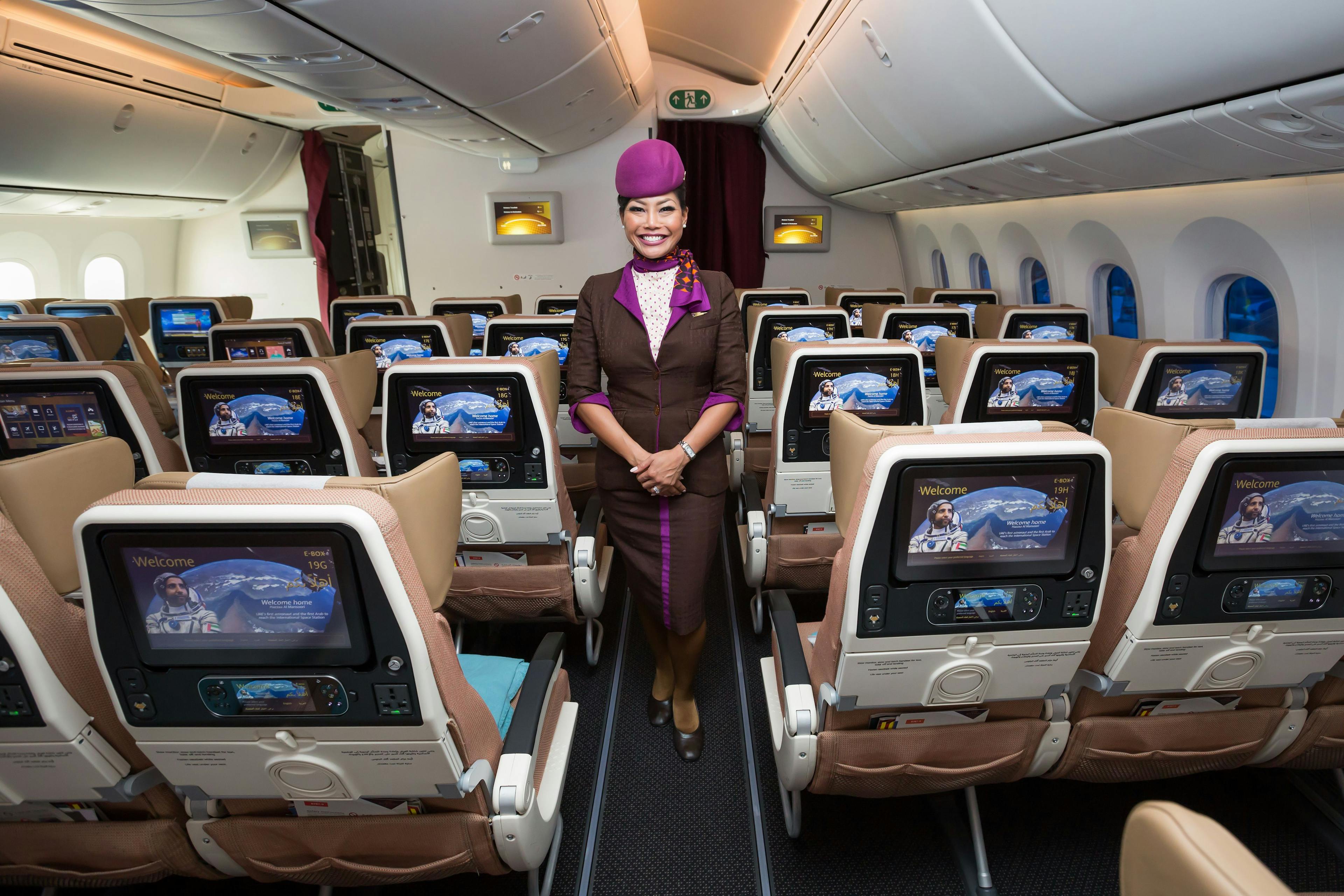 Emirates vs Etihad : Choosing the Best One - cabin and classes