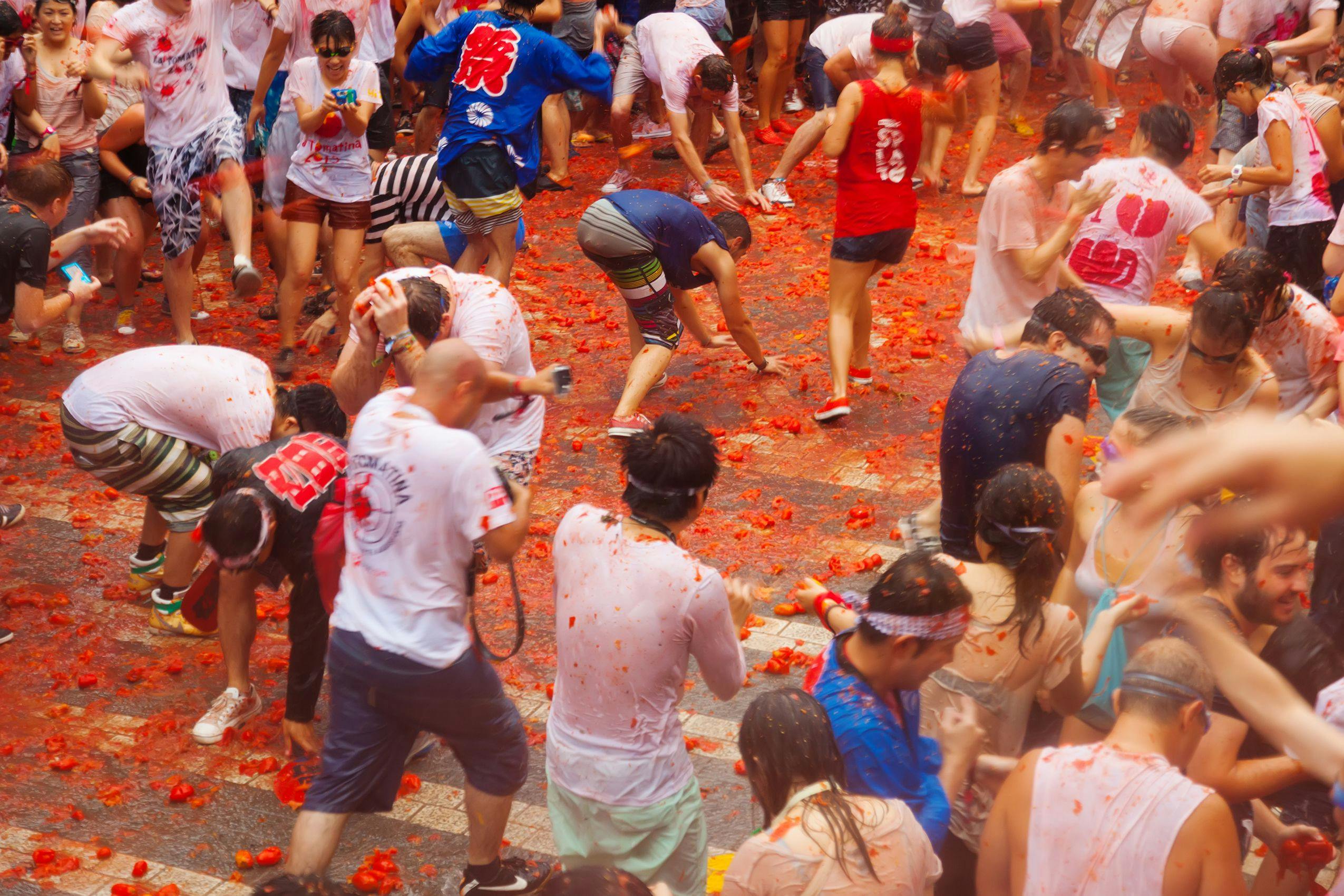  Vibrant Cultural Festivals in Spain  - La tomatina - RatePunk