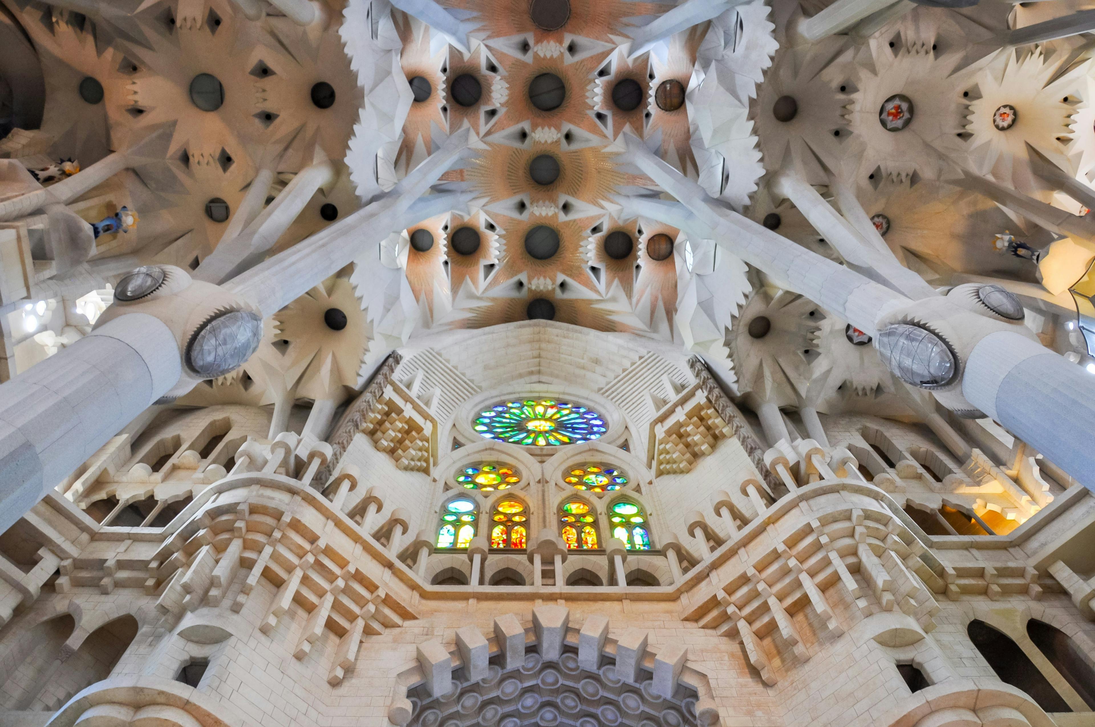 Best museums in barcelona- Museu del Temple Expiatori de la Sagrada Familia - recommended by ratepunk