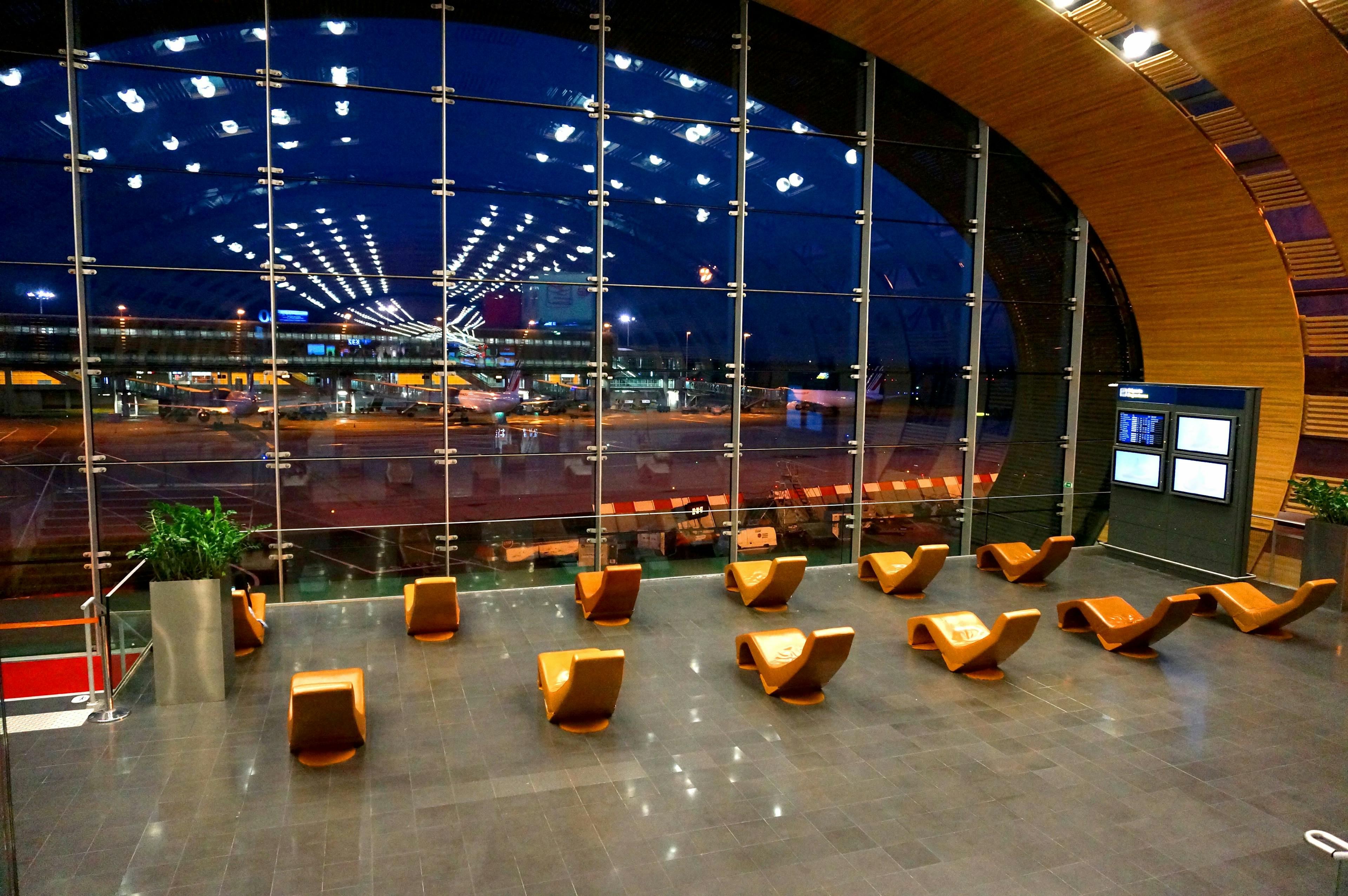 The best airports in the world - Paris Charles de Gaulle Airport - RatePunk