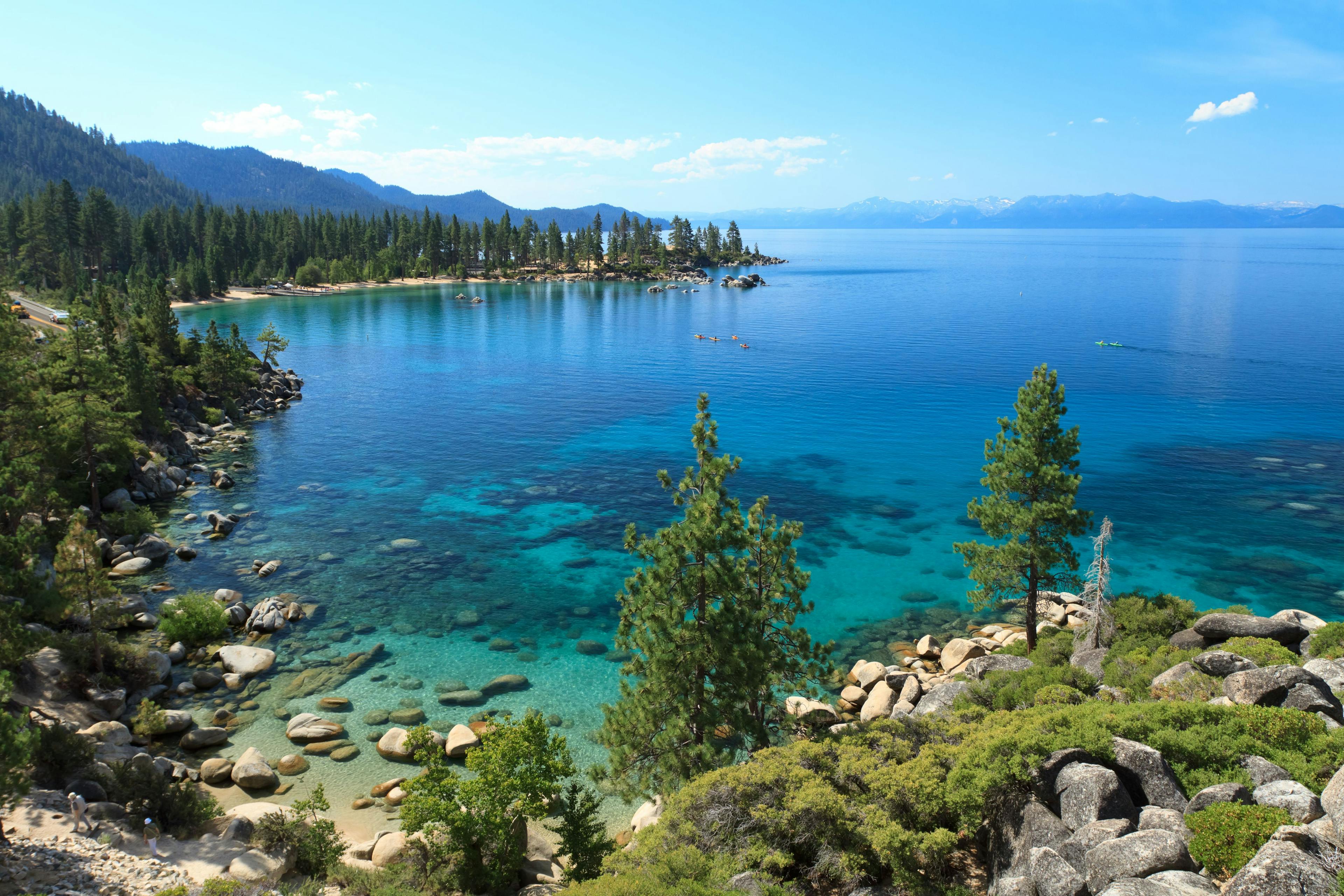 10 Places with the Bluest and Clearest Waters in the World - Lake Tahoe, California - ratepunk