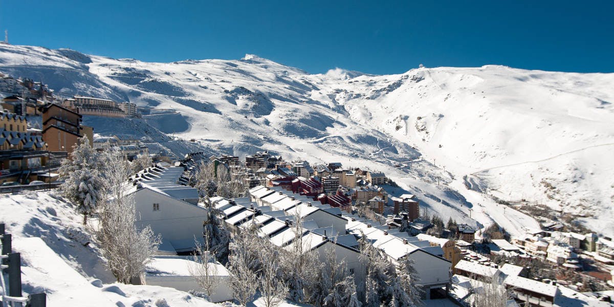 Best Ski Resorts for Beginners to Visit | RatePunk || Sierra NEvada Spain